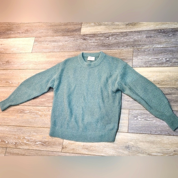 Everlane Sweaters - Everlane alpaca blend long sleeve crew neck sweater